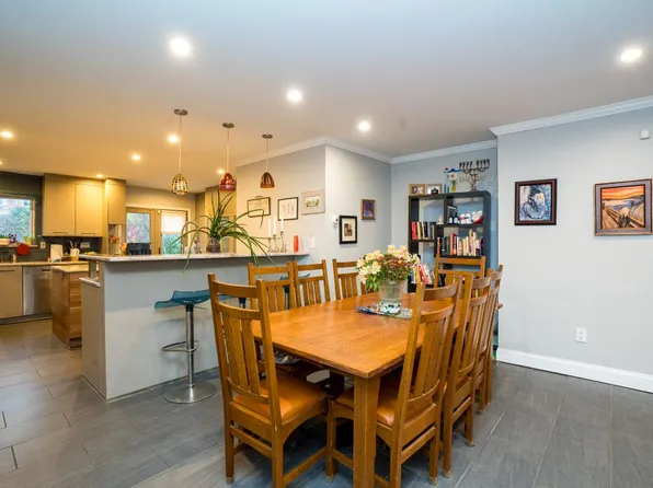 3056 Independence Avenue image 11 of 40