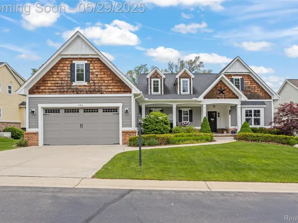146 Cottage Ln, Milford, MI 48381