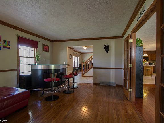 4th image of 6930 S Camelot Ct