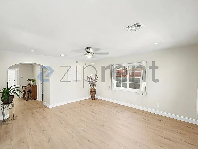 3419 Holyoke Dr — Photo 7