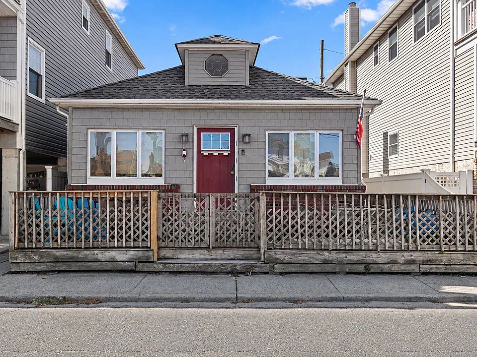 153 New York Ave