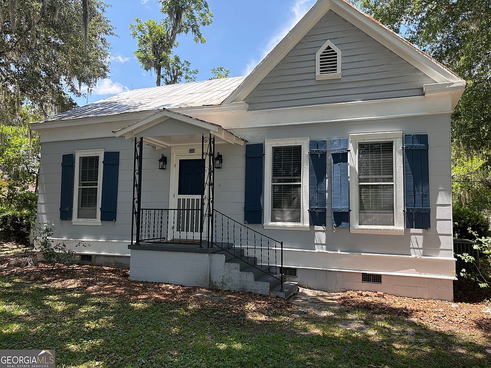 1st image of 504 N Maple St