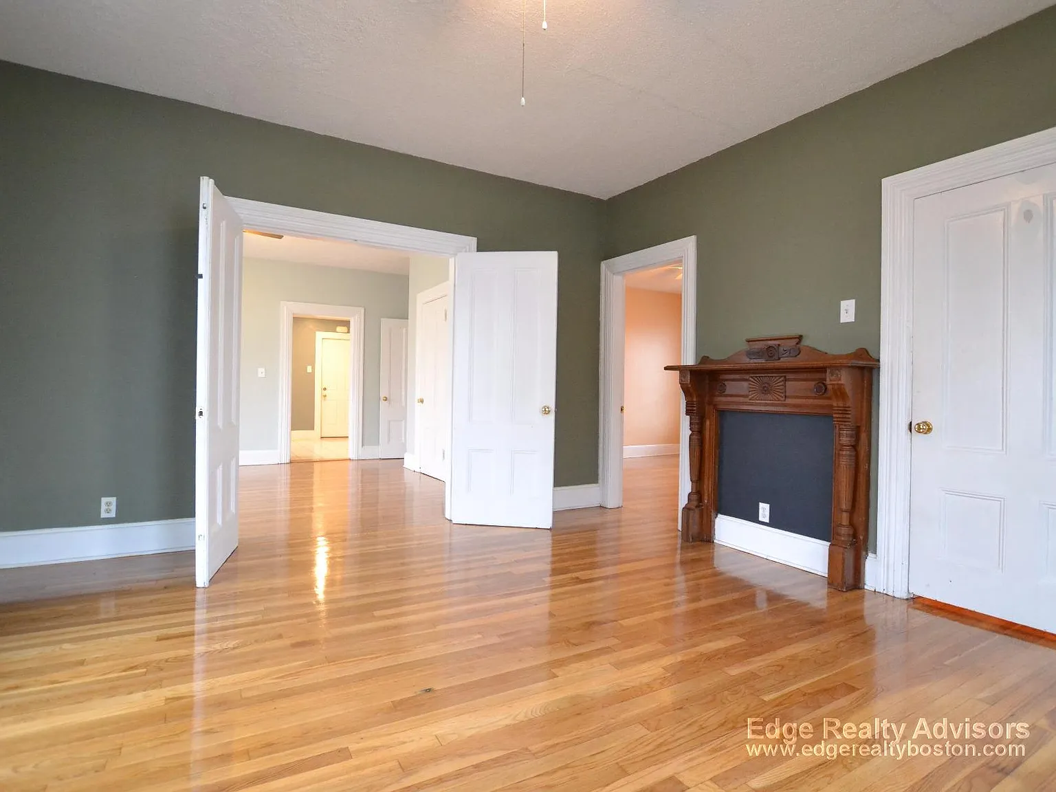 4 bed, 2.0 bath, $4,100 — Photo 1