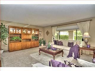3rd image of 1876 Stratford Dr