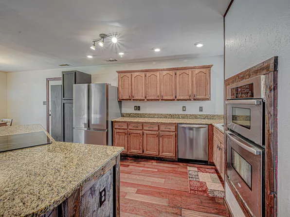 144 Sterling Farm Dr, Atoka, TN 38004