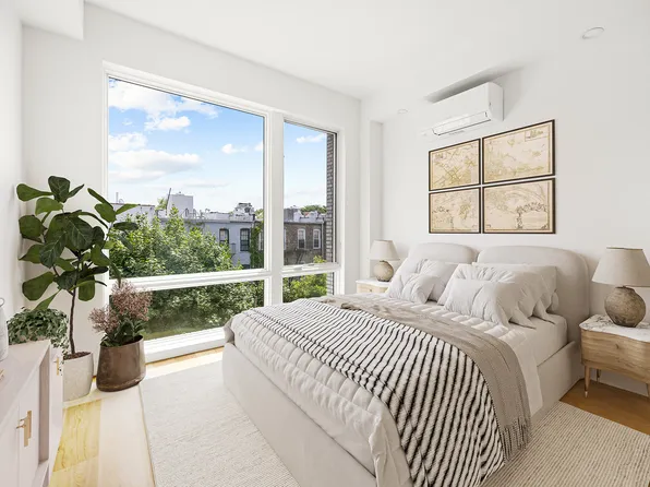 764 Macon Street image 5 of 11