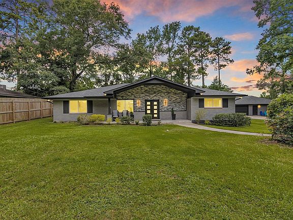 4th image of 1302 Spring Creek Dr