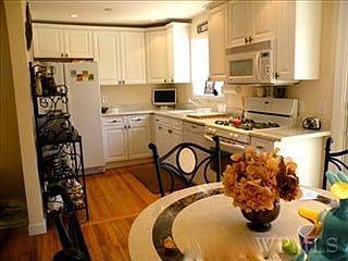 3rd image of 3525 Strang Blvd