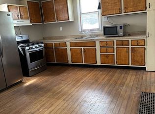 2204 Grove St, Davenport, IA 52804