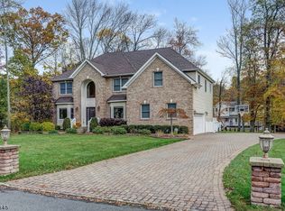 20 Rogers Ave, Berkeley Heights, NJ 07922