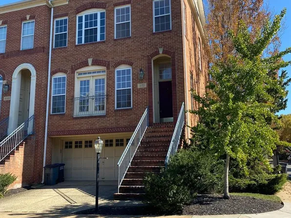 8151 Quinn Ter, Vienna, VA 22180