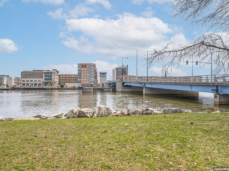 The Edge Community - 100 W. Walnut St. — Photo 15