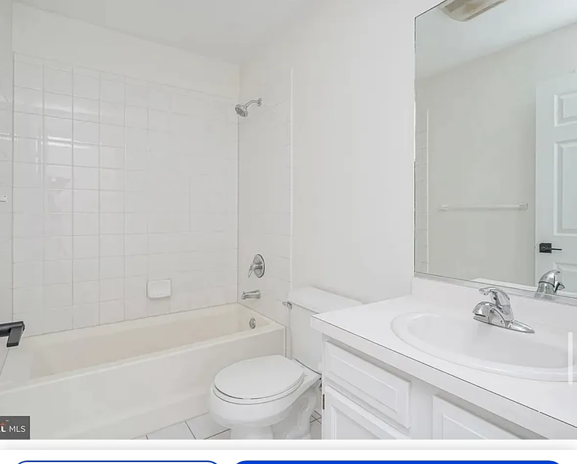 3 bed, 2.5 bath, 1963 sqft, $1,100 — Photo 1