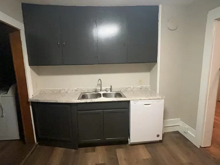 232 Meadow St — Photo 7