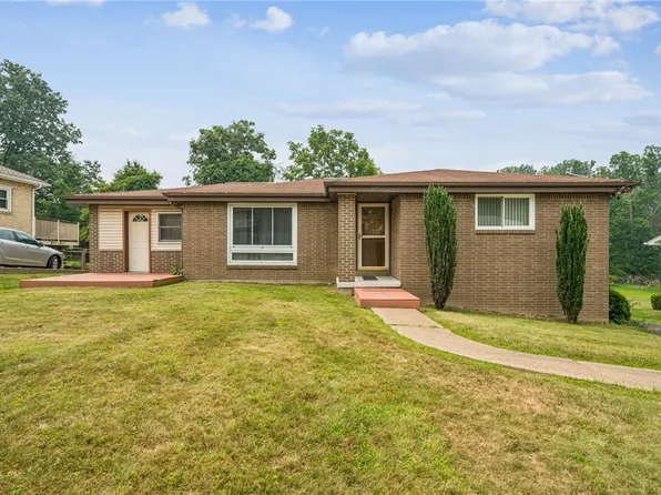 107 Long Dr, Irwin, PA 15642