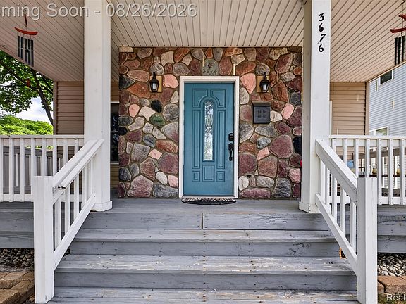 3rd image of 3676 Phillips Ave