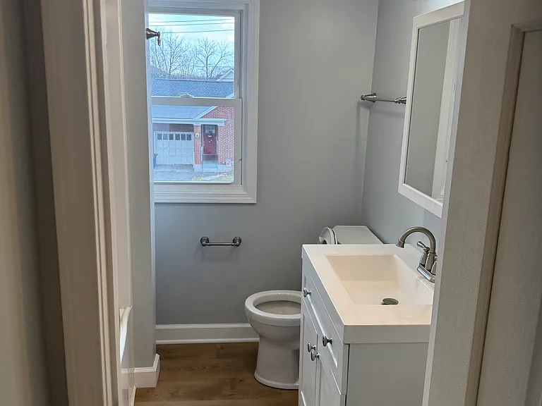 415 McKinley Ave #B — Photo 7