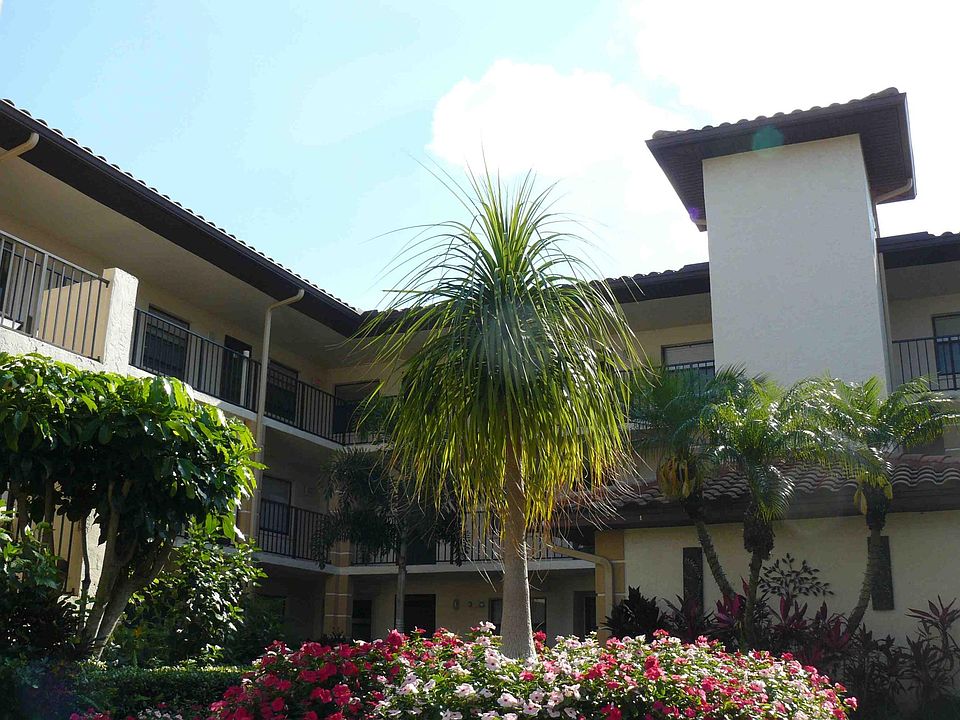1st image of 228 Fox Glen Dr APT 3103