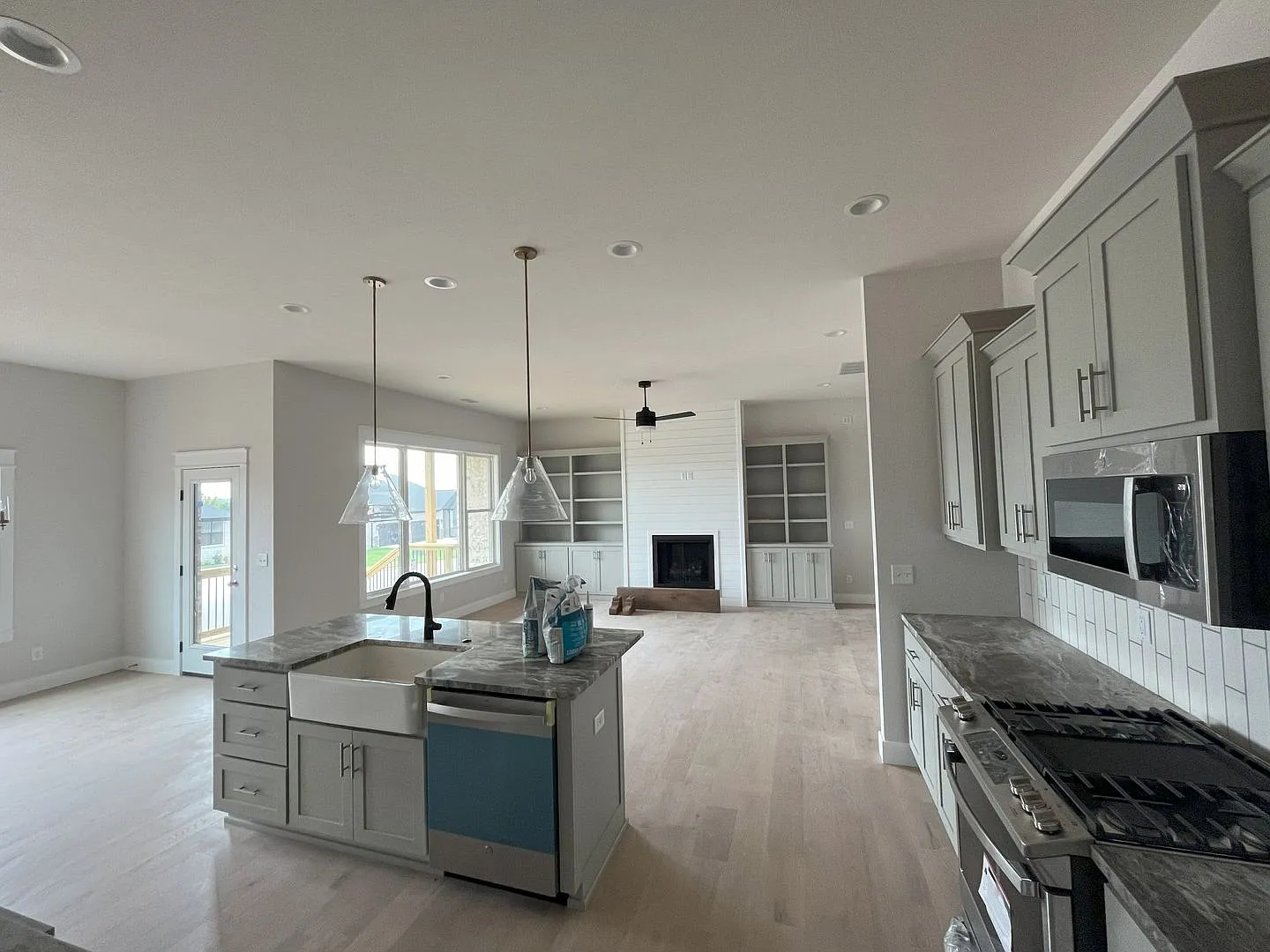 Beautiful Brand-New 4 Bedroom, 2 Bath Home On A Cul-de-Sac In The Exclusive Lion's Gate Neighborh... — Photo 2