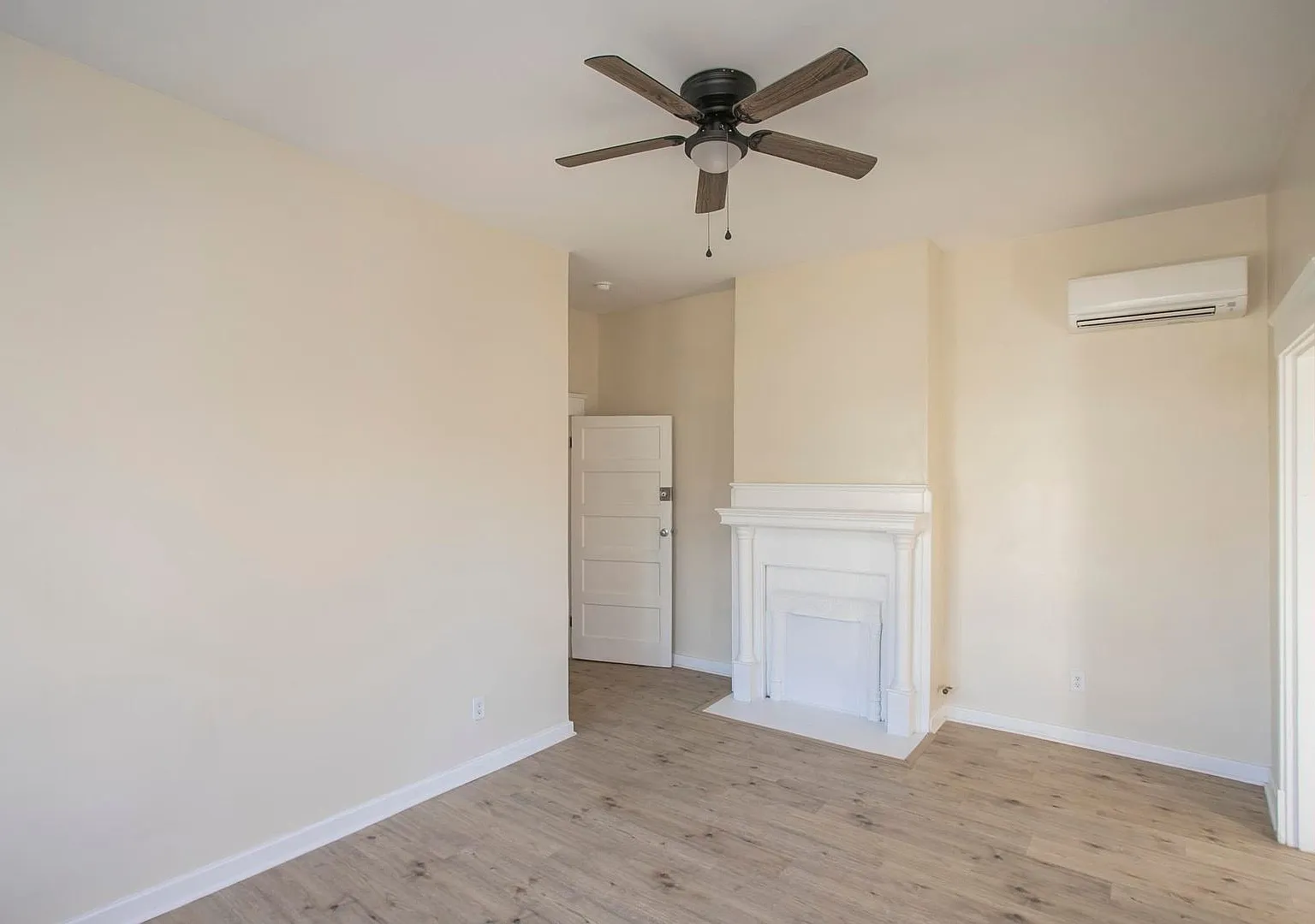 415 W 6th St — Photo 2