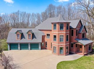 2133 Palmer Ct, Green Bay, WI 54311