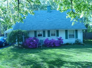 5 Parson Ln, Willingboro, NJ 08046