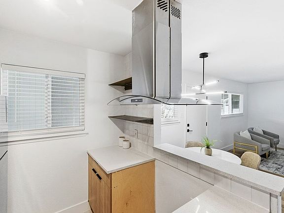 3rd image of 7929 Gault St APT 212