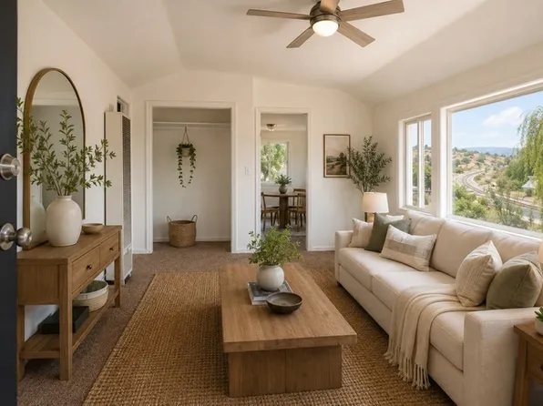 2530 Cherimoya Dr, Vista, CA 92084
