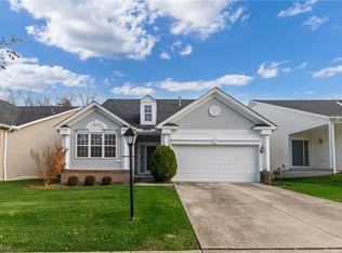 18303 Crystal Lakes Dr, North Royalton, OH 44133
