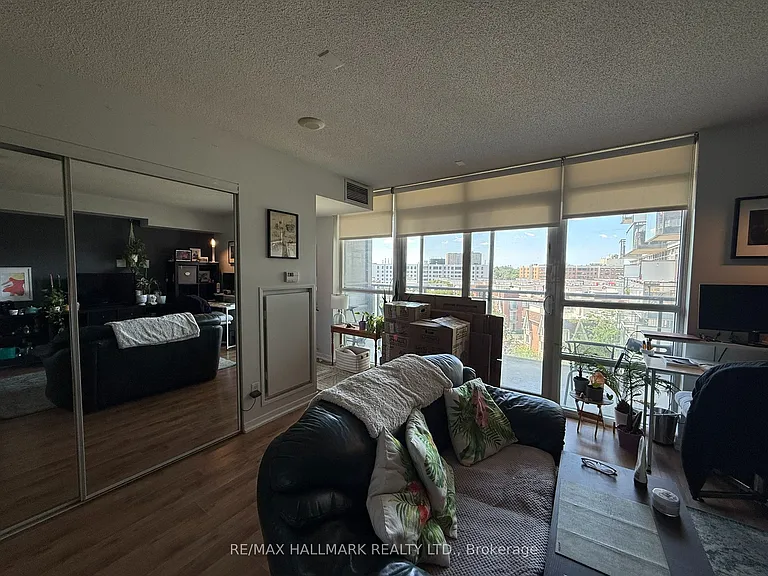 38 Joe Shuster Way W #709 — Photo 9