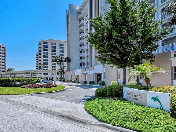 3rd image of 633 Alhambra Rd APT 305