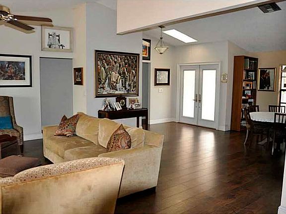 5th image of 7053 NW 47th Pl