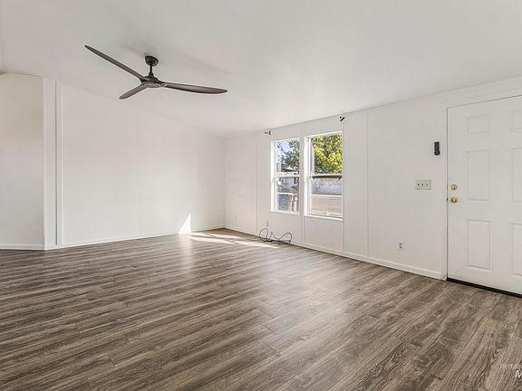 2nd image of 2409 Gosling St