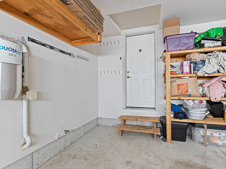 55 Kline Cres — Photo 30
