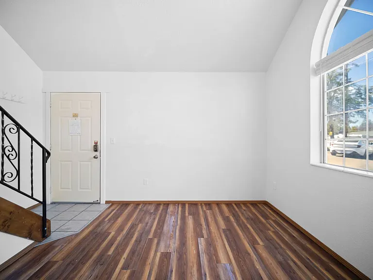 Northside Lofts Fully Updated 1 Bedroom Apartment in North Spokane — Photo 15