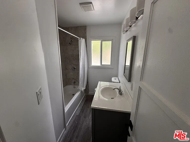 3260 Oregon Ave — Photo 12
