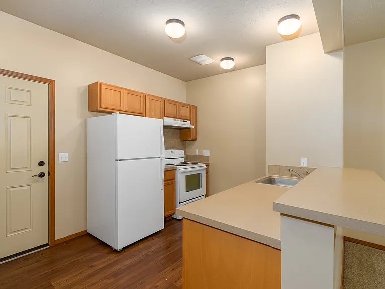 Eagle Point Apartments — Photo 29