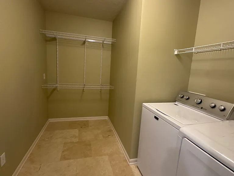 3313 Park Ridge Ln NE — Photo 18