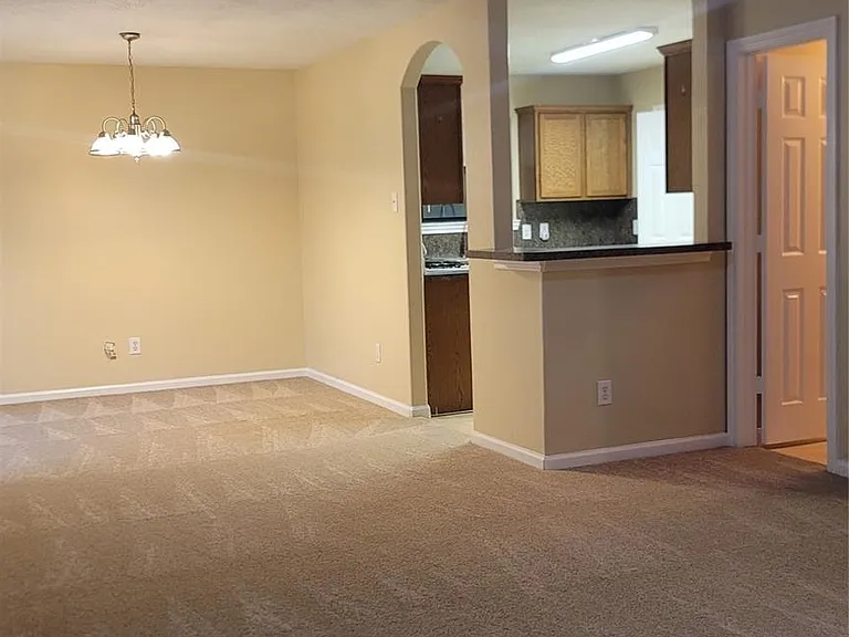 10223 Azalea Vlg — Photo 3