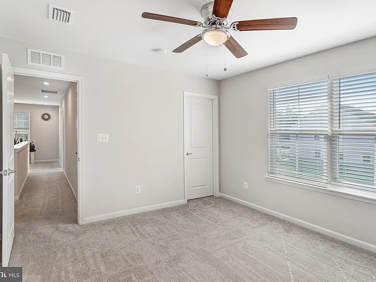 11241 Wheeler Ridge Dr — Photo 34