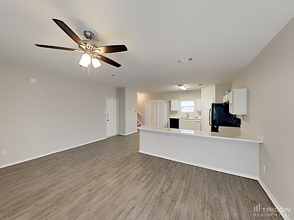 3rd image of 3029 Ronay Dr