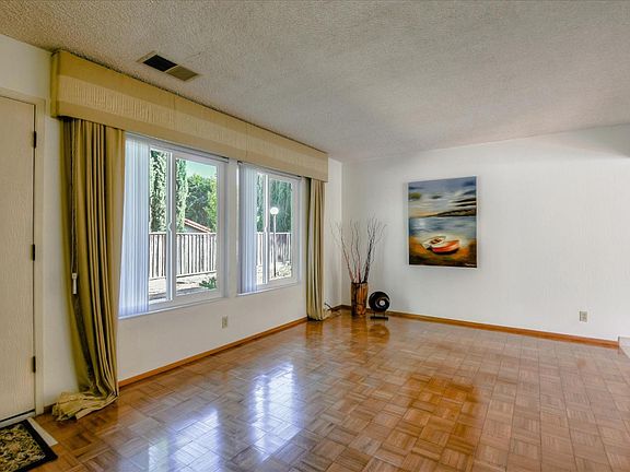 5th image of 2395 Niemeyer Ct