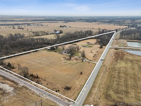 2nd image of 33619 S 4200th Rd