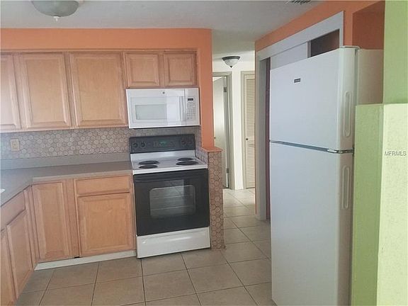3rd image of 3323 Rock Royal Dr