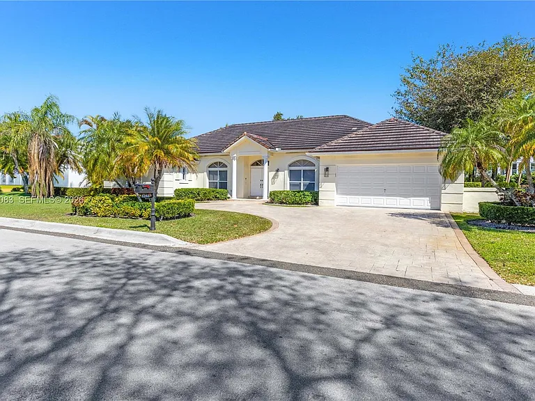 5253 NW 94th Doral Pl #5253 — Photo 4