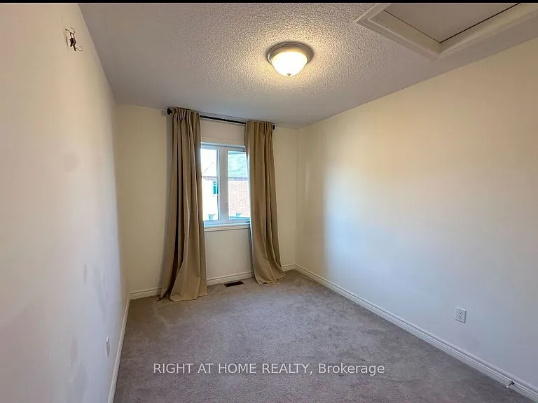 609 Bessborough Dr — Photo 12