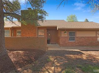 1038 King Henry Ct, Saint Louis, MO 63146