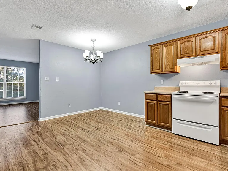 1312 Ely Rd #10 — Photo 12
