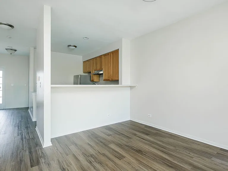 2943 Kentshire Cir — Photo 5