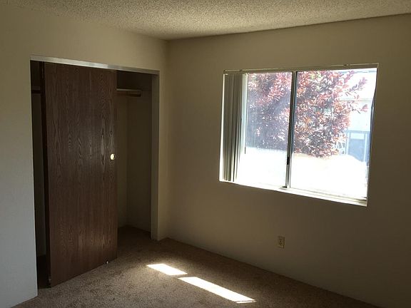 2nd image of 1080 Rock Blvd APT D